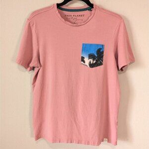 Free Planet Salmon Pink T-Shirt Men’s Size Small Palm Pocket Stretch Beach Style